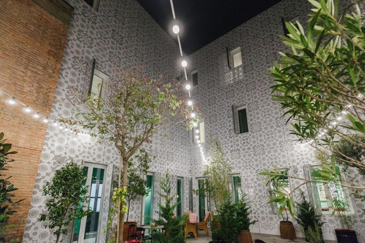 G.Vino Boutique Hotel Tbilisi Eksteriør billede